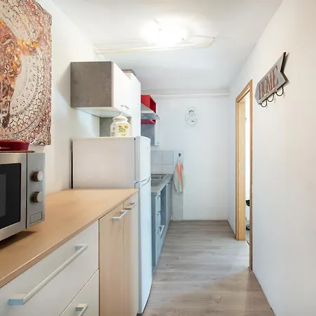 Bronia 3 Bedroom & Free Parking Apartma *