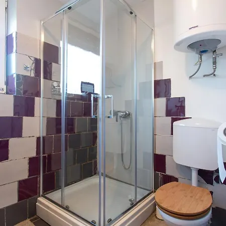 Bronia 3 Bedroom & Free Parking Apartman *